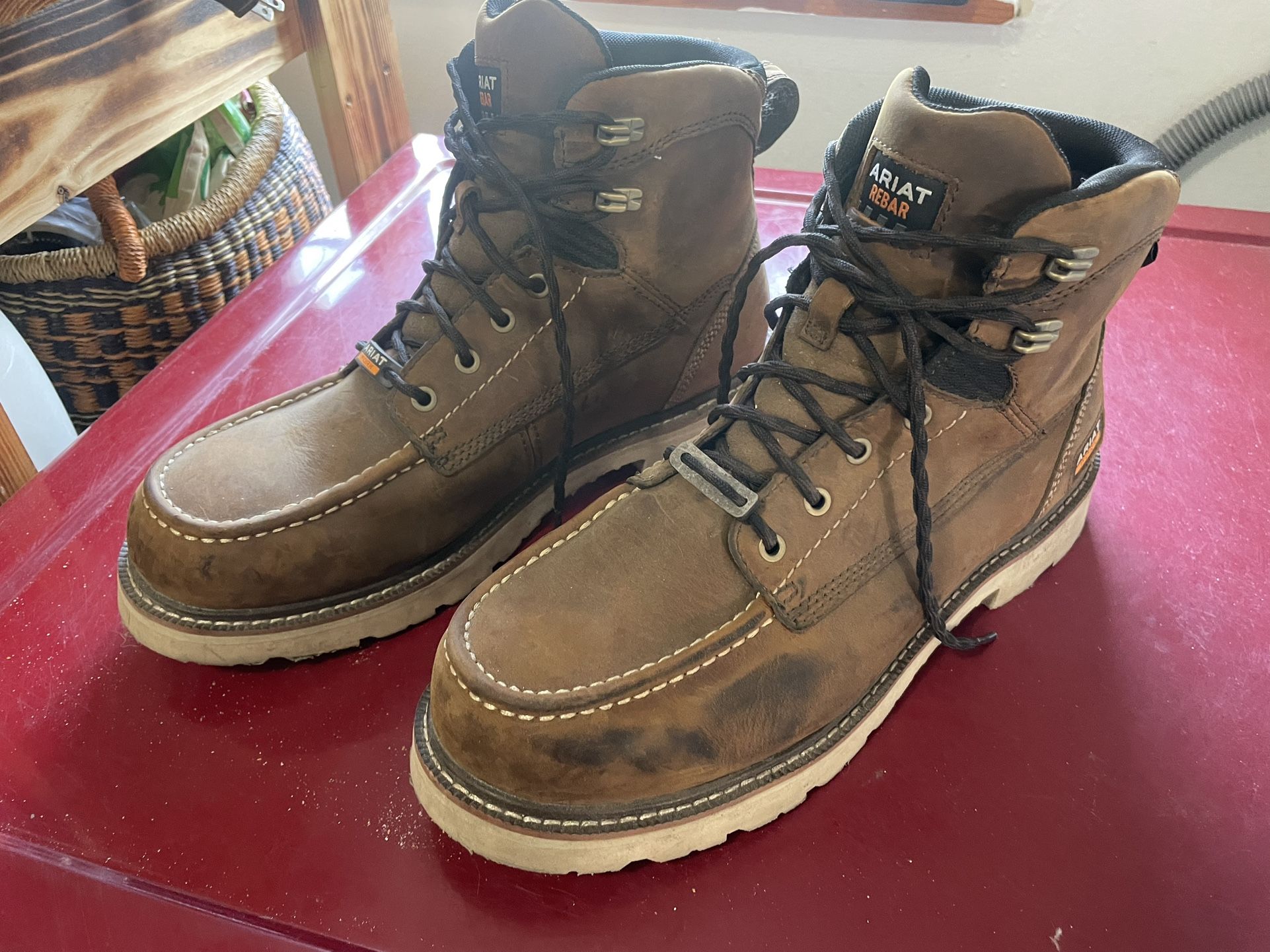 ariat work boots