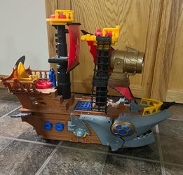Batman Ship!