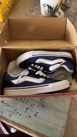 Vans SNU Skool size 7.0  Women’s Navy/True White