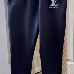 Winter Joggers Black with VL emblem Unisex Size XXXL (Asian size)