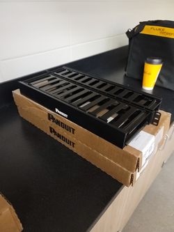 Panduit Wire Manger Front and Back w/covers 1U