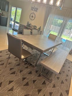 Dinning table with chairs