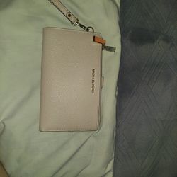 Michael Kors Wallet With Wristband