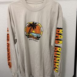 Brand New Bad Bunny Official 2022 Worlds Hottest Tour / Un Verano Sin Ti Long Sleeve Shirt Size Large