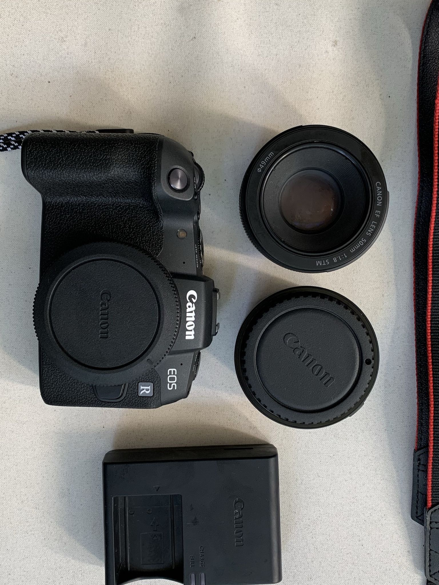 Canon EOS RP *USED LIKE NEW*