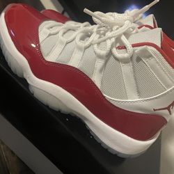 Jordan 11 Cherry Size 8.5