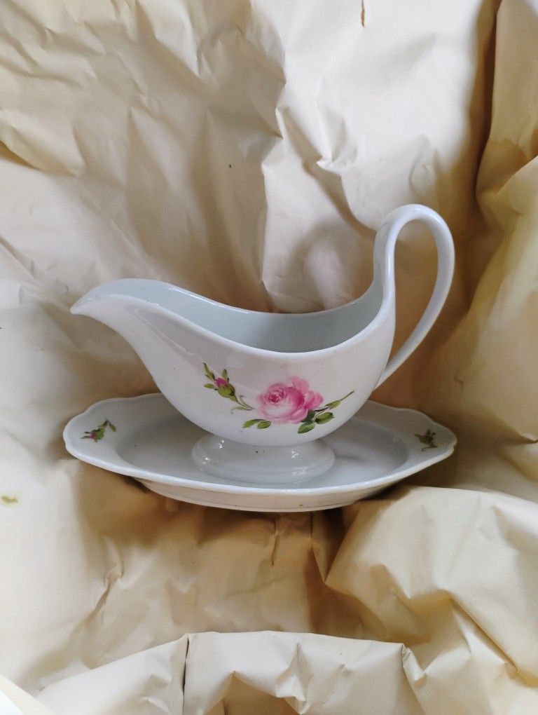 Meissen Gravy Bowl (Made In Germany)