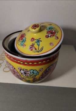 ASIAN PORCELAIN / CERAMIC  LIDDED BOWL - URN - TRINKET DISH  5"×4" Q2