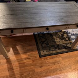 Table/Desk