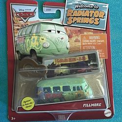 NEW! Disney Pixar Cars FILLMORE Welcome to Radiator Springs Metal Car w Keychain