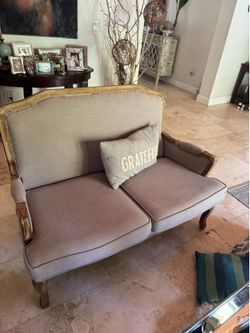 Sofa love seat