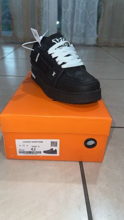 Louis Vuttion Trainer Shoes