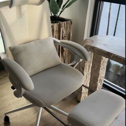 Adjustable Reclining Footrest Computer Gaming Chair