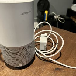 Bose Smart Portable Bluetooth Speaker 