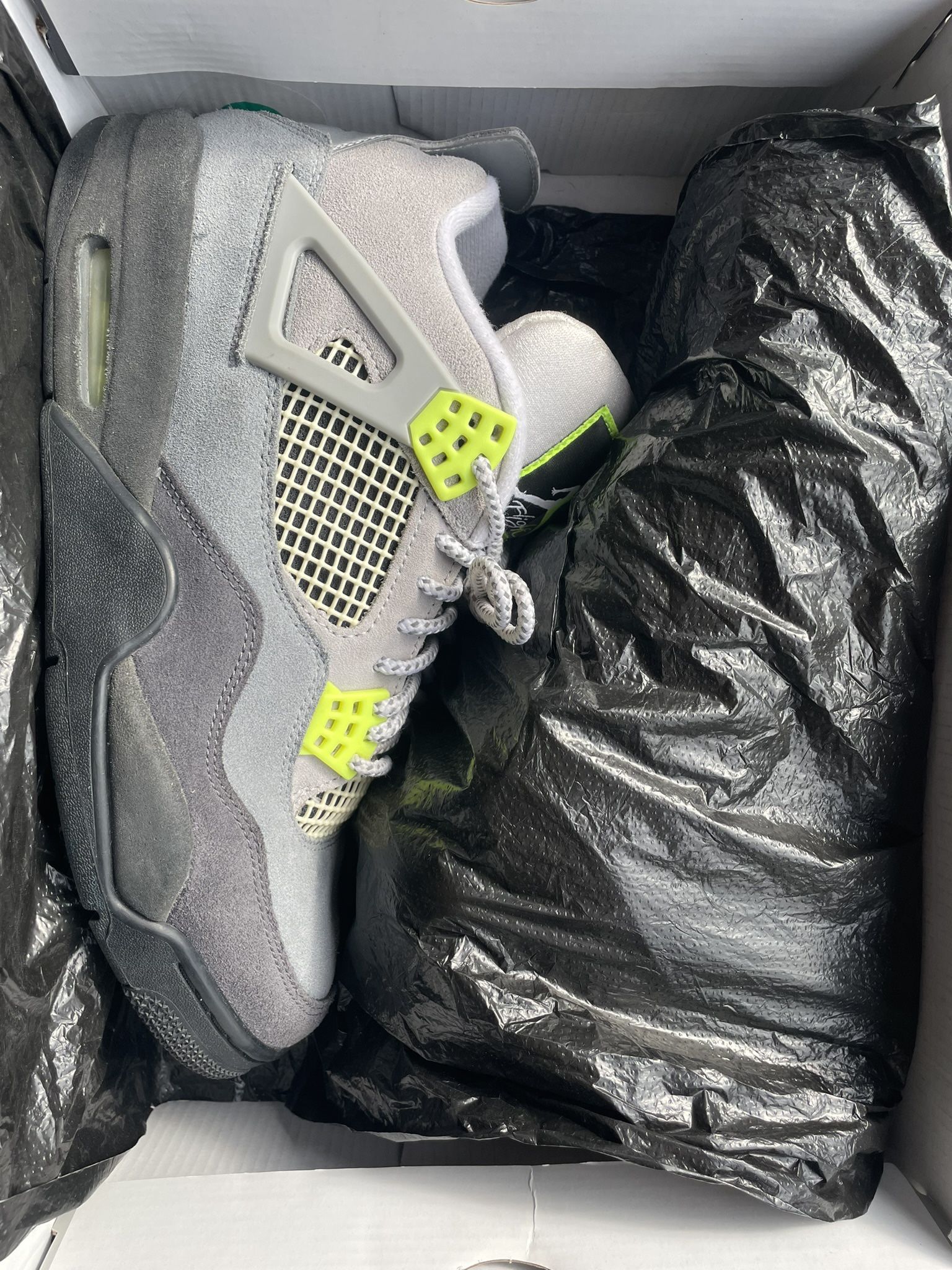 Jordan 4 Retro SE 95 Neon