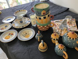 Sakura Debbie Mumm Ceramic Place Settings, Placemats, Napkins And Cookie Jar