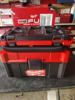 Milwaukee M18 FUEL pack out Wet/Dry Vacuum