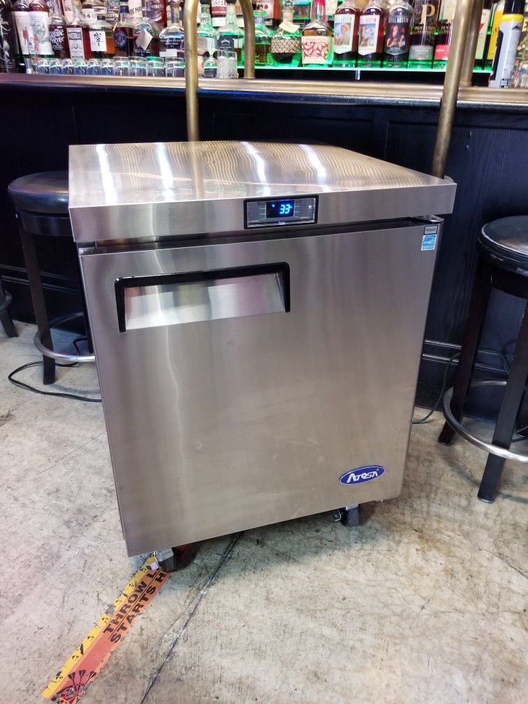 Fridge,  Refrigerator, Commercial.  Under The Counter Cooler 