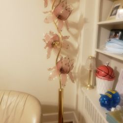 2 beautiful antique lamps  work 