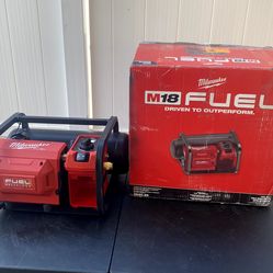 Milwaukee M18 FUEL 18 V Lithium ion Brushless Cordless 2 Gallon Compact Quiet Compressor TOOL ONLY