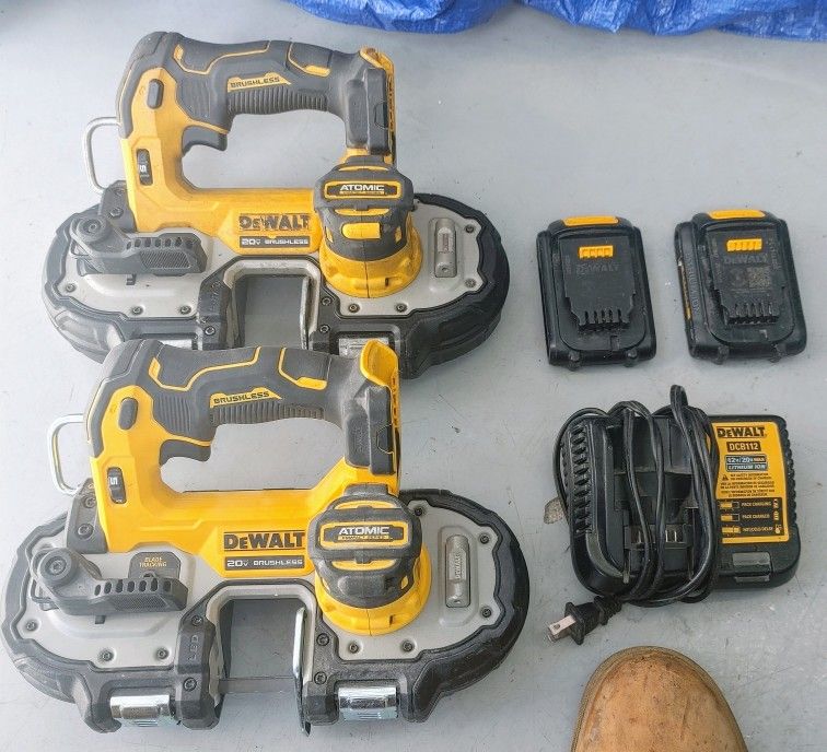 DeWalt BandSaw Bundle With Batteries And A Charger