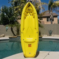 Lifetime Youth Wave Kayak! 