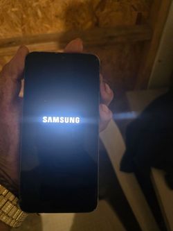 Galaxy s23+ with new ear pods