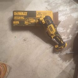 DeWalt Multi Tool (Atomic Series )