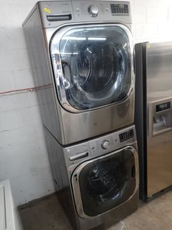 LG 29" gray stackable front load washer and gas dryer set - Free delivery