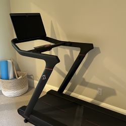 Peloton Treadmill – Like New!