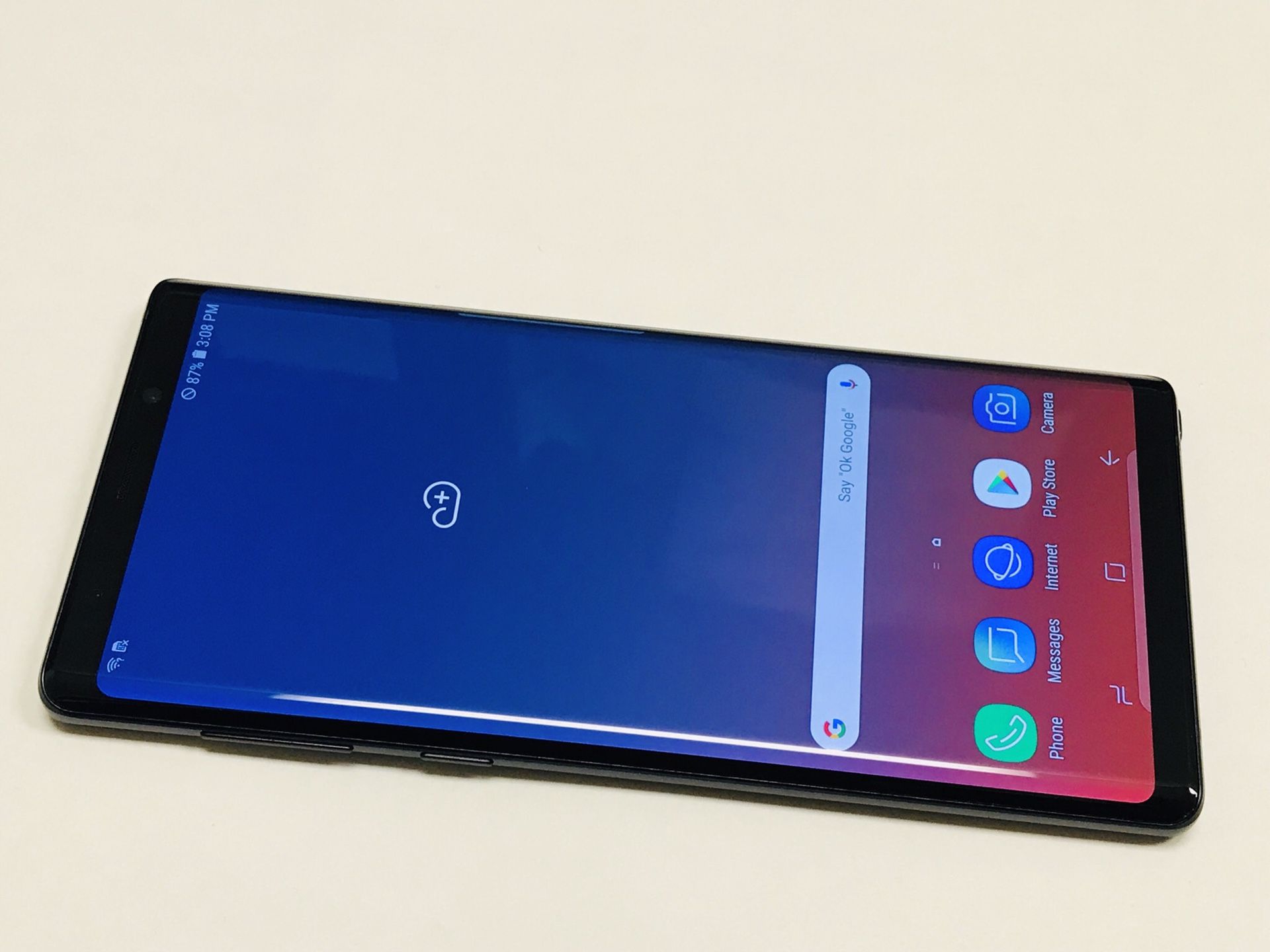 Unlocked Samsung Galaxy Note 9 128gb Black Works With Any Sim. Att, T-Mobile, metro pcs, Verizon, sprint Overseas. Excellent condition. Charger an