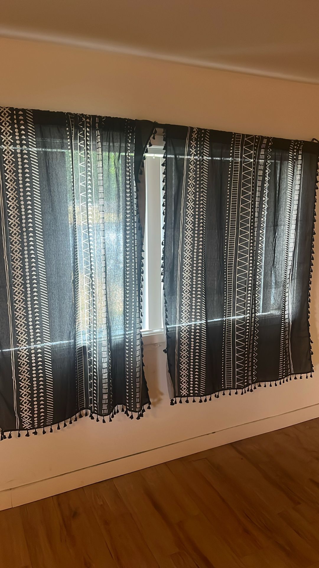 Living Room Curtains And Rod