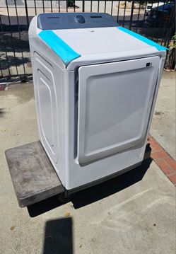 BRAND NEW SAMSUNG GAS DRYER 7.2 CUB FT WITH SENSOR DRYER,NEW MODEL DVG45T3200W YOU CAN TEST IT BEFOR