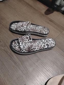Size 7 Sandles & Michael Kors Shoes 