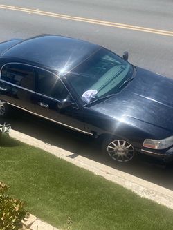 2006Lincoln town car signature