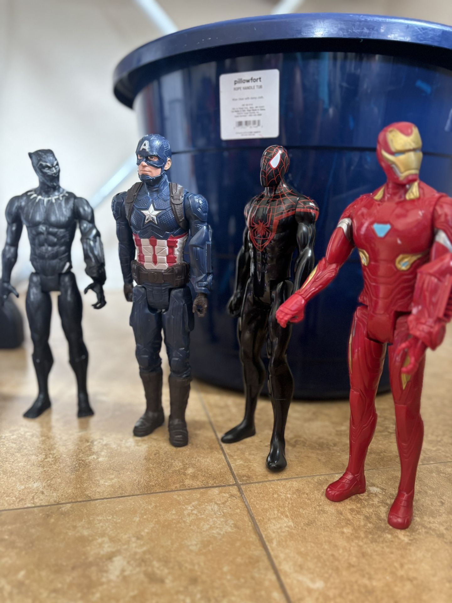 Set Of 4 - Captain America, black Panther, iron man, Black Spider Man 4 Pack