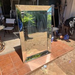 MIRROR 60 X 40