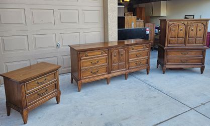 Vintage Dresser Set