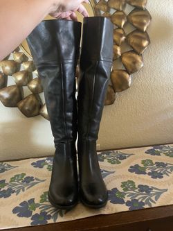 Black Leather Knee-High Boots size 9  by Vince Camaro