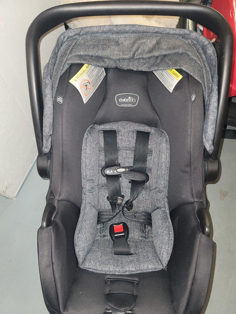 Evenflo Single Stroller With Infant Car Seat And Base