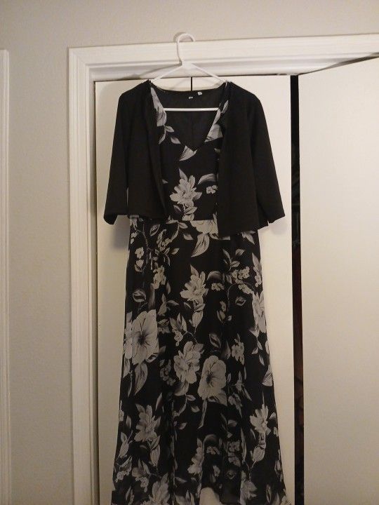 Black ⚫️ And Grey  Floral Long Dress  Size M