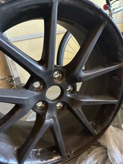 Tesla Model 3 - 18” wheels with wheel cover - set of 4- used
