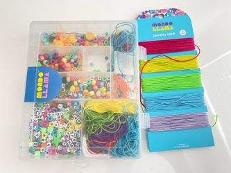 Bracelets beads/string