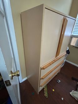 3 drawer 2 shelf white dresser