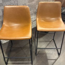 2 Counter Height Bar Stools 