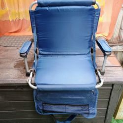 Portable Stadium Chair - Folding Seat that attaches to Stadium Benches