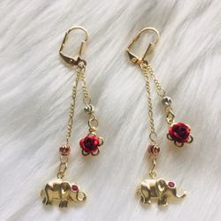 Earrings Elephants gold plated. Oro laminado