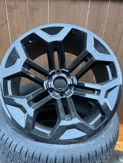 (2) Black widow 22” Wheels 6lug