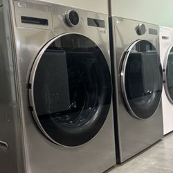 LG Washer And Gas Dryer Set In Gray 