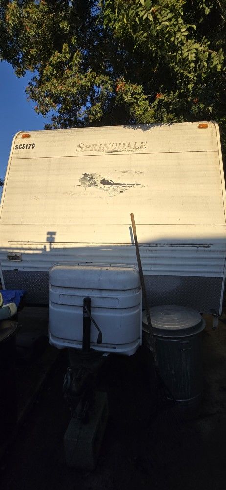 2005 Springdale Travel trailer